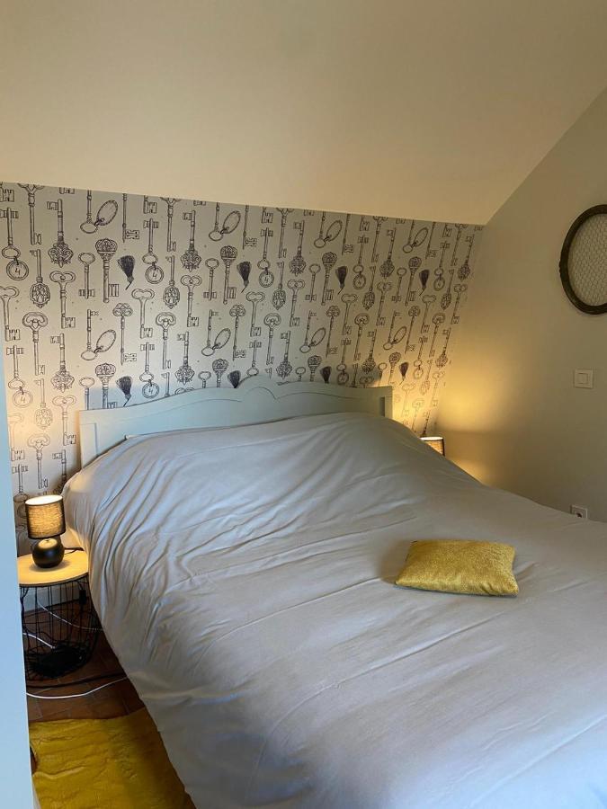 L'Atterrissage Bed & Breakfast Santes Bagian luar foto
