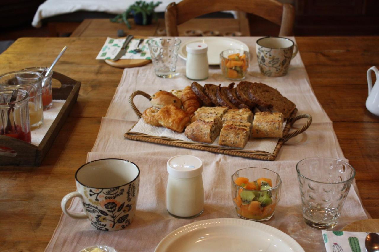 L'Atterrissage Bed & Breakfast Santes Bagian luar foto